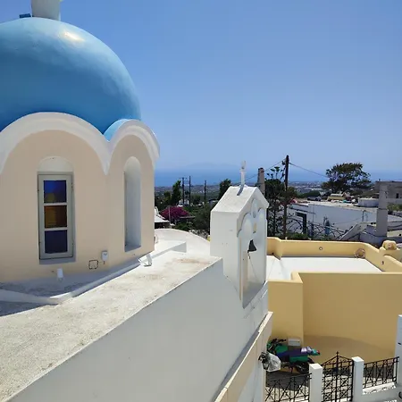 Central Santorini Serenity Rooms